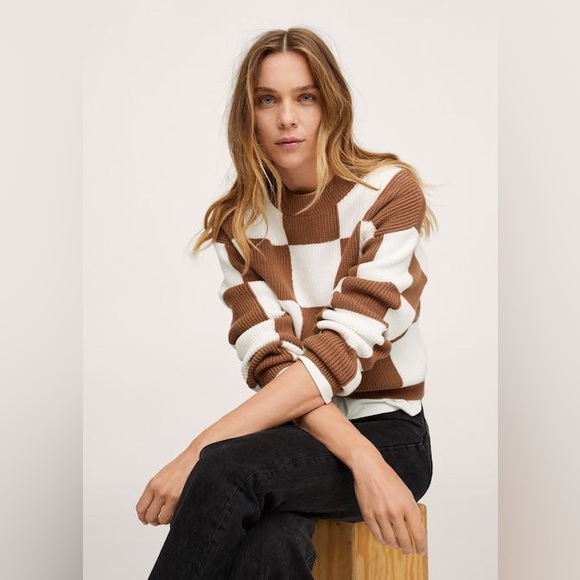 Mango Women’s Brown and White Checks Knitted Sweater - Picture 3 of 14